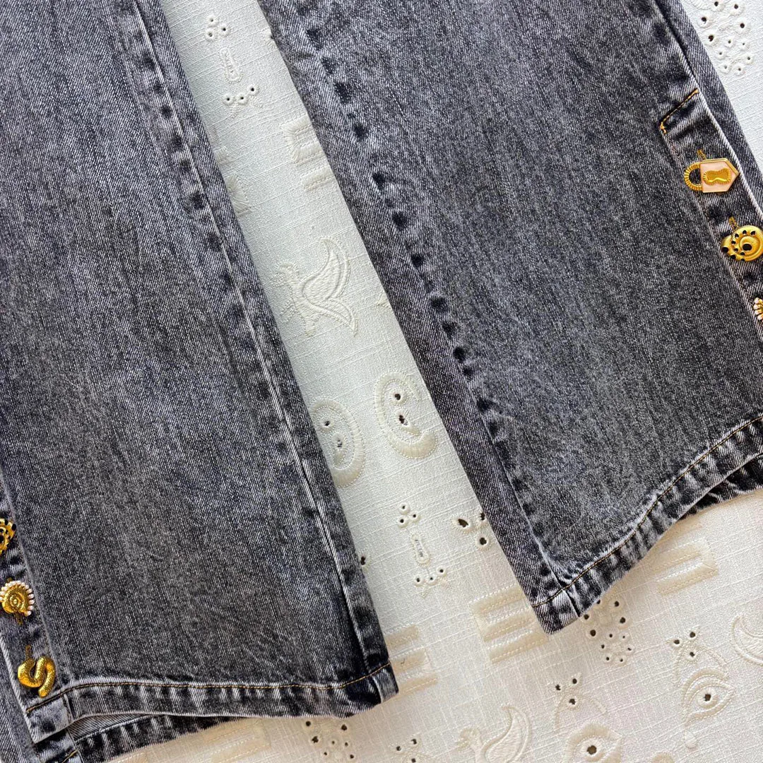 2025 New Fashion Autunno Slim Flare Jeans Donna Vita alta Oro Meatal Bottoni Polsino Lavato Vintage Streetwear Pantaloni in denim