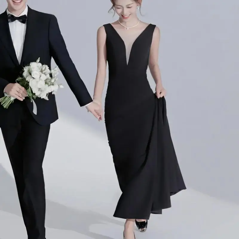 Robe de mariée noire à col en V profond avec petite traîne, robes de sirène sexy pour les fêtes, tenue simple et élégante