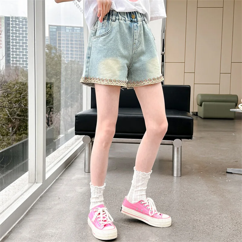 Girls' summer denim shorts 2024 new model 6-12 years old 15 years old large children with foreign casual thin pants