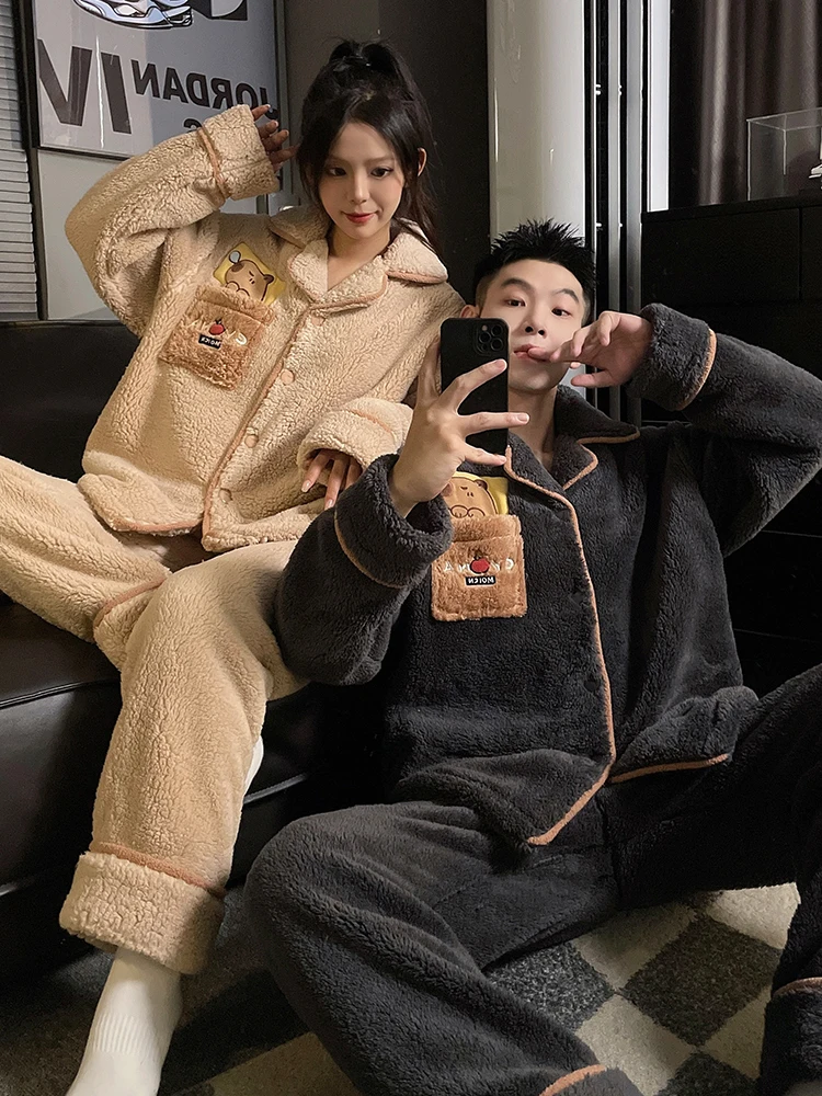 

DAIMELU Coral Fleece long sleeved Pajamas suit men's Winter Thickened Fleece Warm male Flannel Large Size Loose nightwear Set