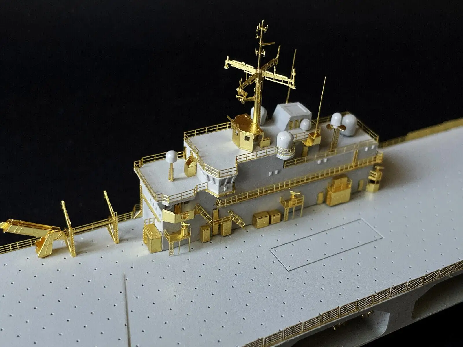 EVMODEL S076 1/700 RM San Giorgio Class Landing Platform Dock Model Kit