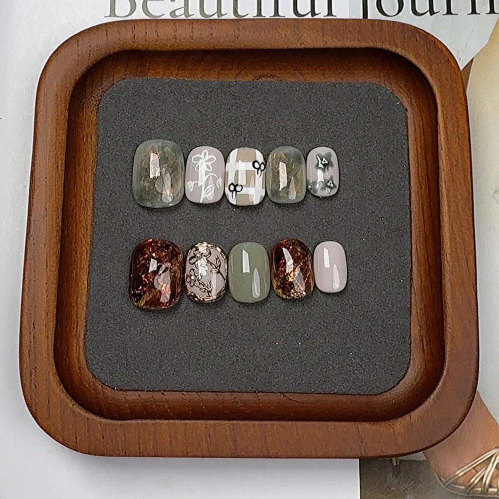 10Pcs 손으로 만든 Kawaii 만화 짧은 사각형 손톱에 언론 손으로 그린 ​​낙서 그라디언트 착용 가능한 장식 인공 손톱