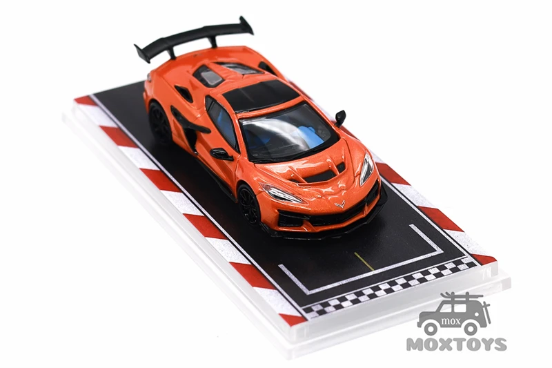 Fine Works64 1:64 Corvette C8 ZR1 Diecast Model Car view 6