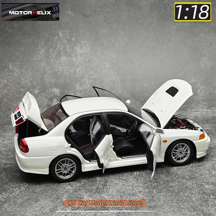 MOTORHELIX MH 1:18 新しい三菱ランサーエボリューション IV 世代 4