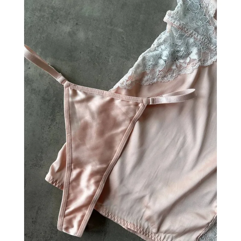 Vestido de satén con escote en V profundo para mujer, lencería Sexy de encaje con retazos, vestido de noche dividido Sissy, ropa de dormir de seda