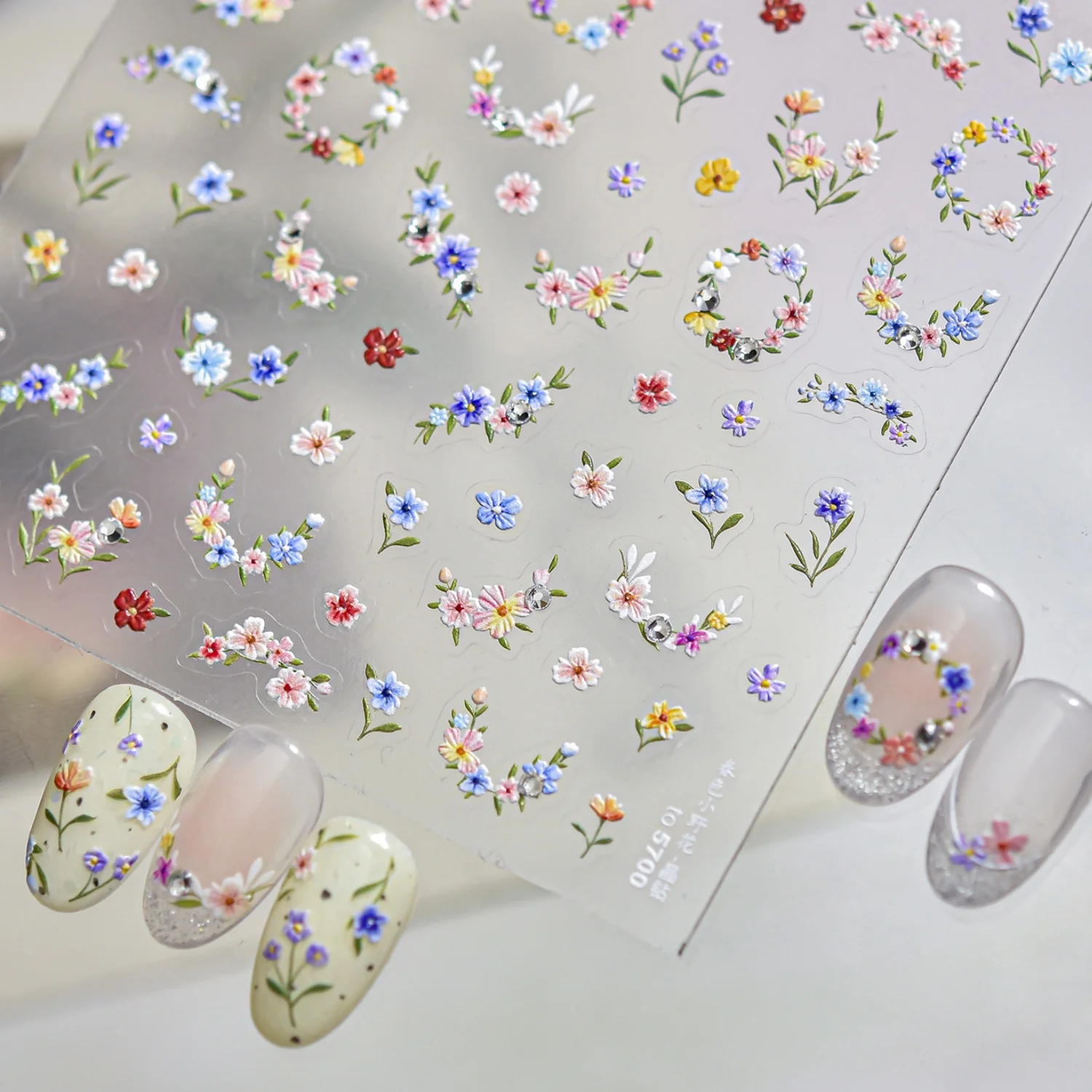 1pcs 5D Mini Wild Flowers Red Blue Pink Yellow White Little Bee Nail Art Stickers Fresh Forest Tiny Flowers Embossed Nail Decals