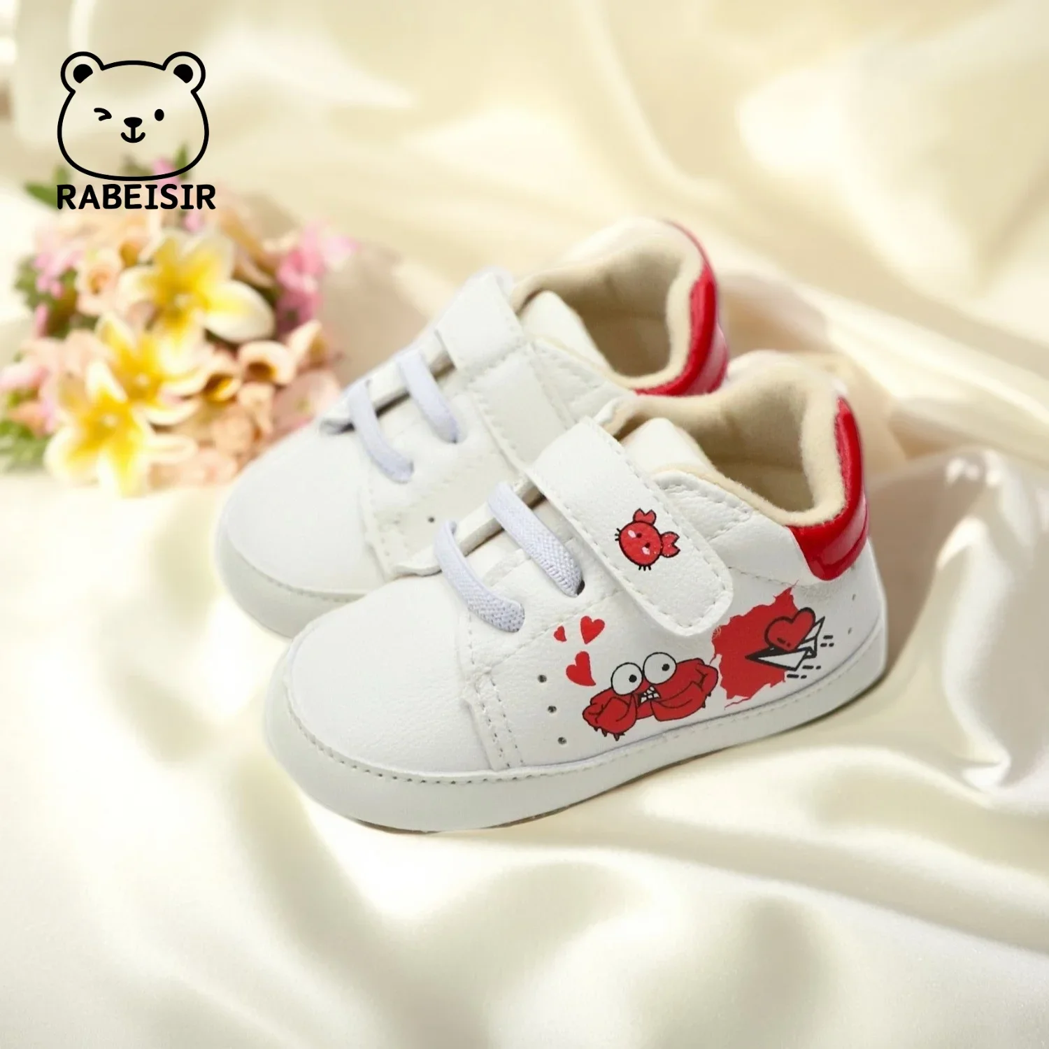 أحذية أطفال من الذكور والإناث أحذية رياضية بنعل ناعم قابلة للتنفس على طراز الرسوم المتحركة