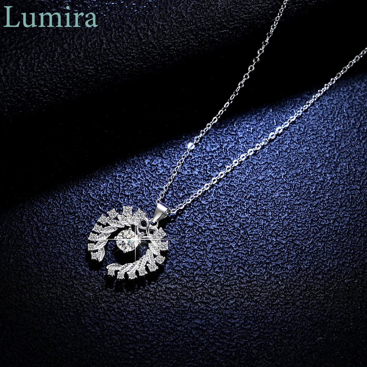 

Lumira Sparkling Angel Wing Pendant Platinum PT950 Collarbone Chain 0.5ct/1ct Moissanite Diamond Necklace for Women Gifts