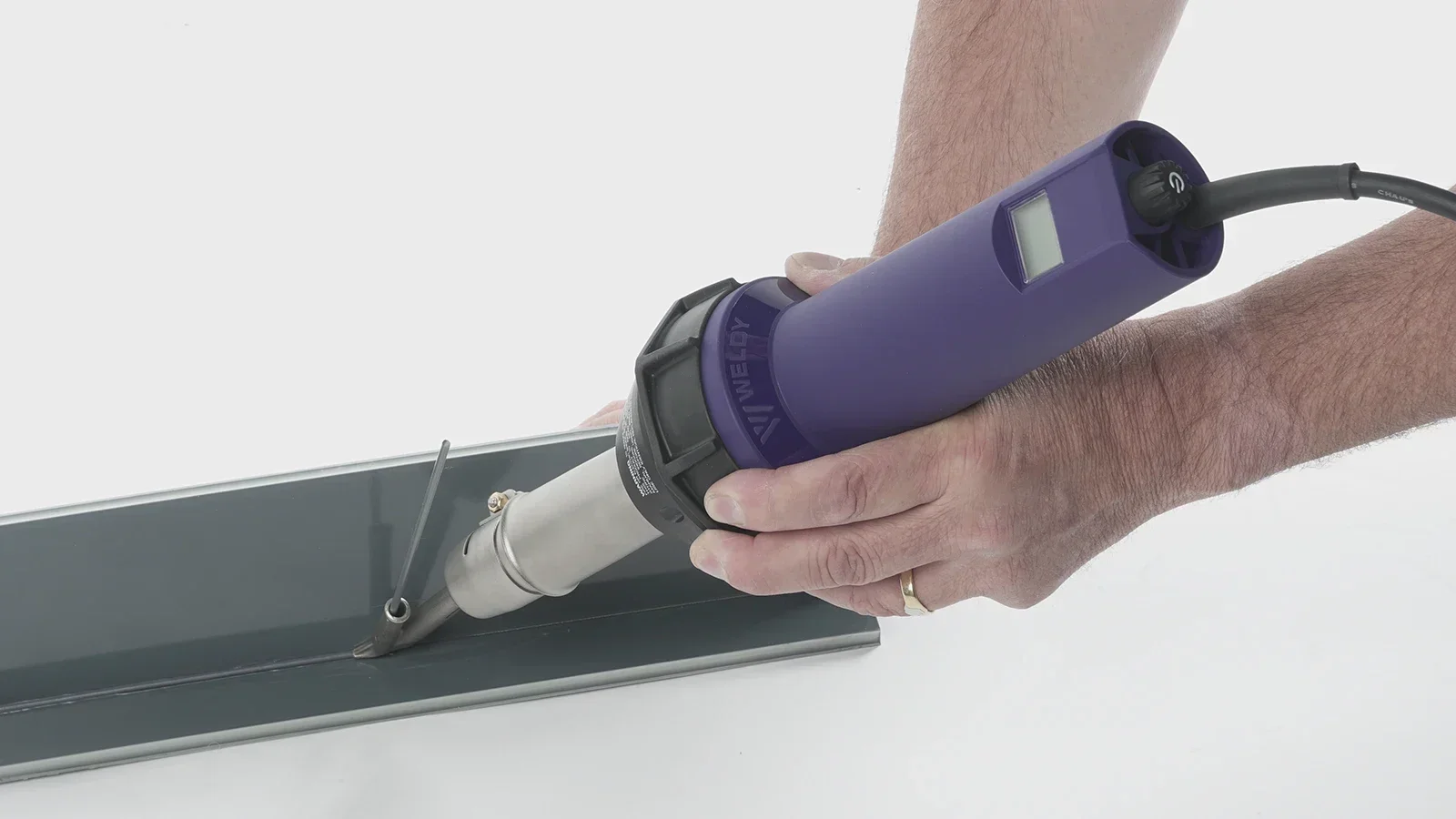 2025 Premium Products WELDY 1600W Digital Hot Air Gun Heating Gun Plastic Welding Gun from Technology And Engineering PVC TPO