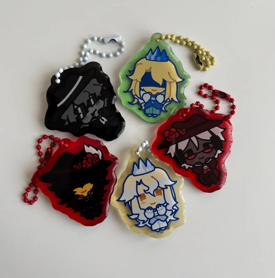 Mafioso Chance Itrapped 1'5 Collectible Charms Keychain for Anime Fans Unisex Stylish Accessory