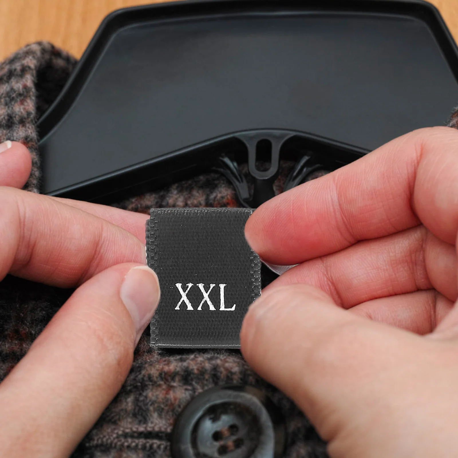 

500pcs Size Labels for Clothes Clear Printing Folded Fabric Tags S M L XL XXL Sewing Labels Clothing Accessories