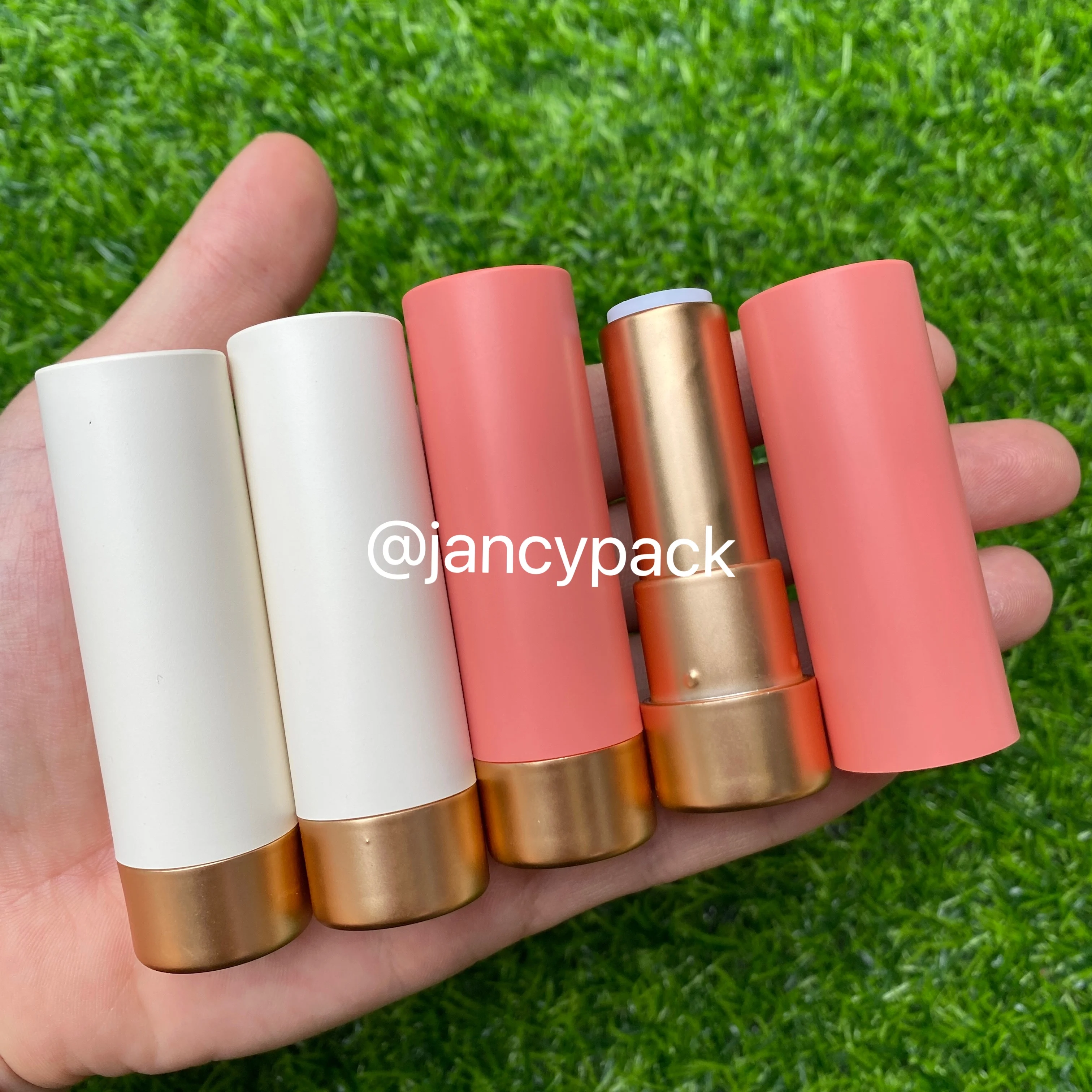 

12.1mm Empty Lipstick Bottles Round Lipbalm Tubes Bottles Matte White Pink Lipbalm Tubes Lipgloss Cosmetic Packages Wholesale