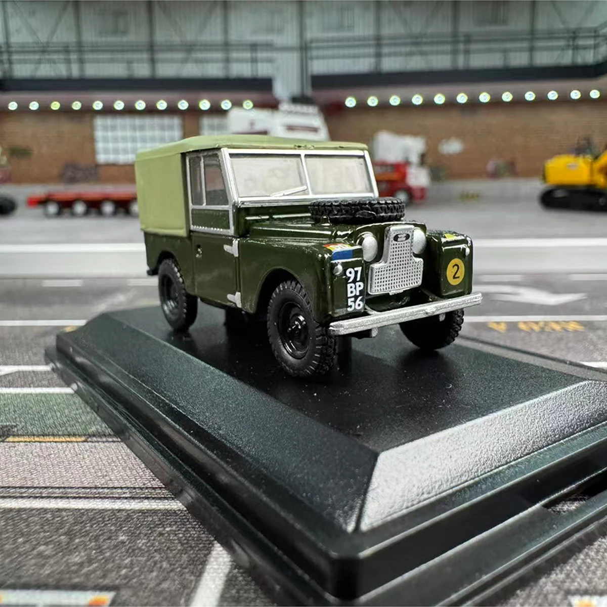 

OXFORD 1:76 Scale Diecast Alloy Land Rover Military Jeep Toys Cars Model Classics Nostalgia Adult Souvenir Gifts Static Display