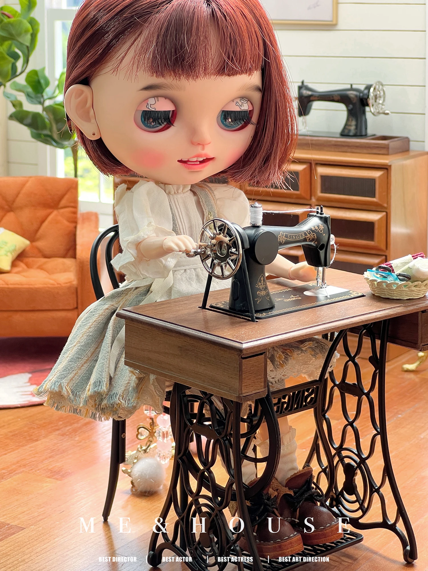 1/6 Doll House Model Furniture Accessories Solid Wood Metal Sewing Machine Bjd Ob11 Gsc Blyth Soldier Lol Dollhouse Miniatures