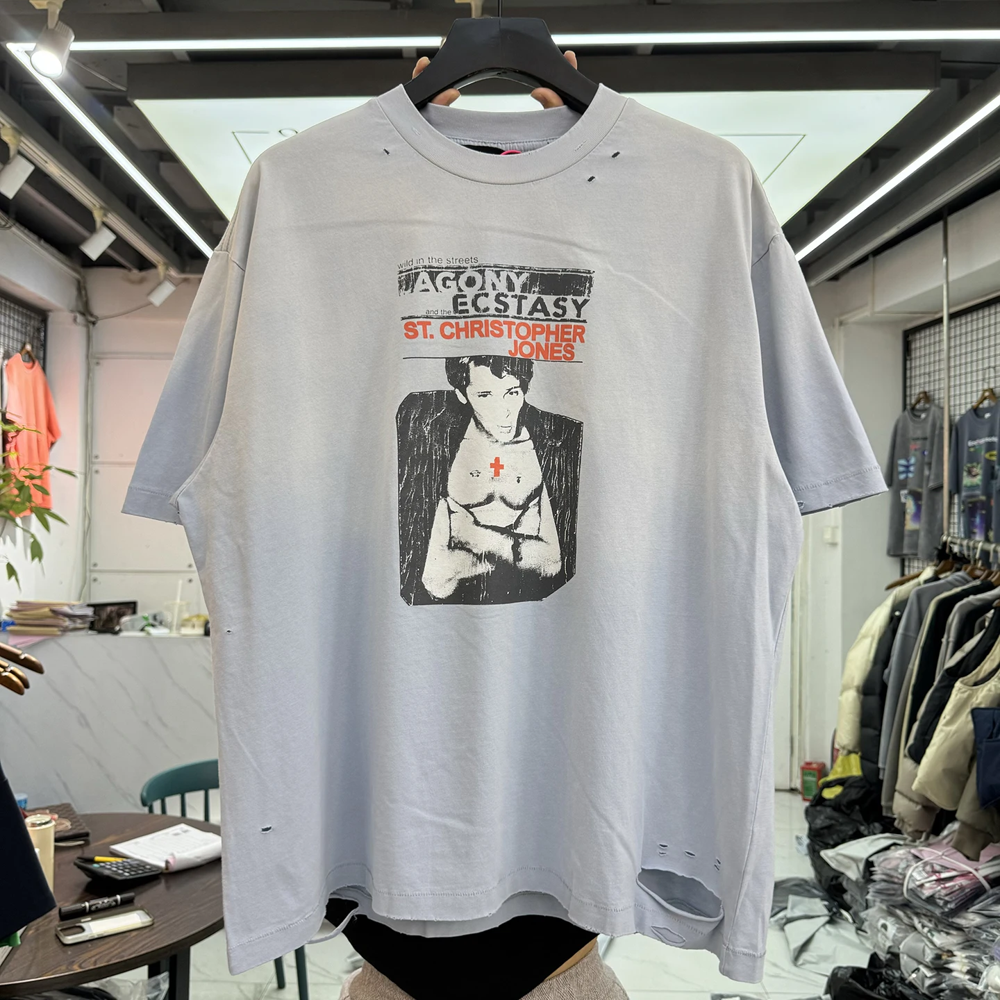 

Washed Vintage Pattern Print Short Sleeve T-Shirt Gradient Color Hole Paly FW26 High Street Cotton Casual Comfortable Tee
