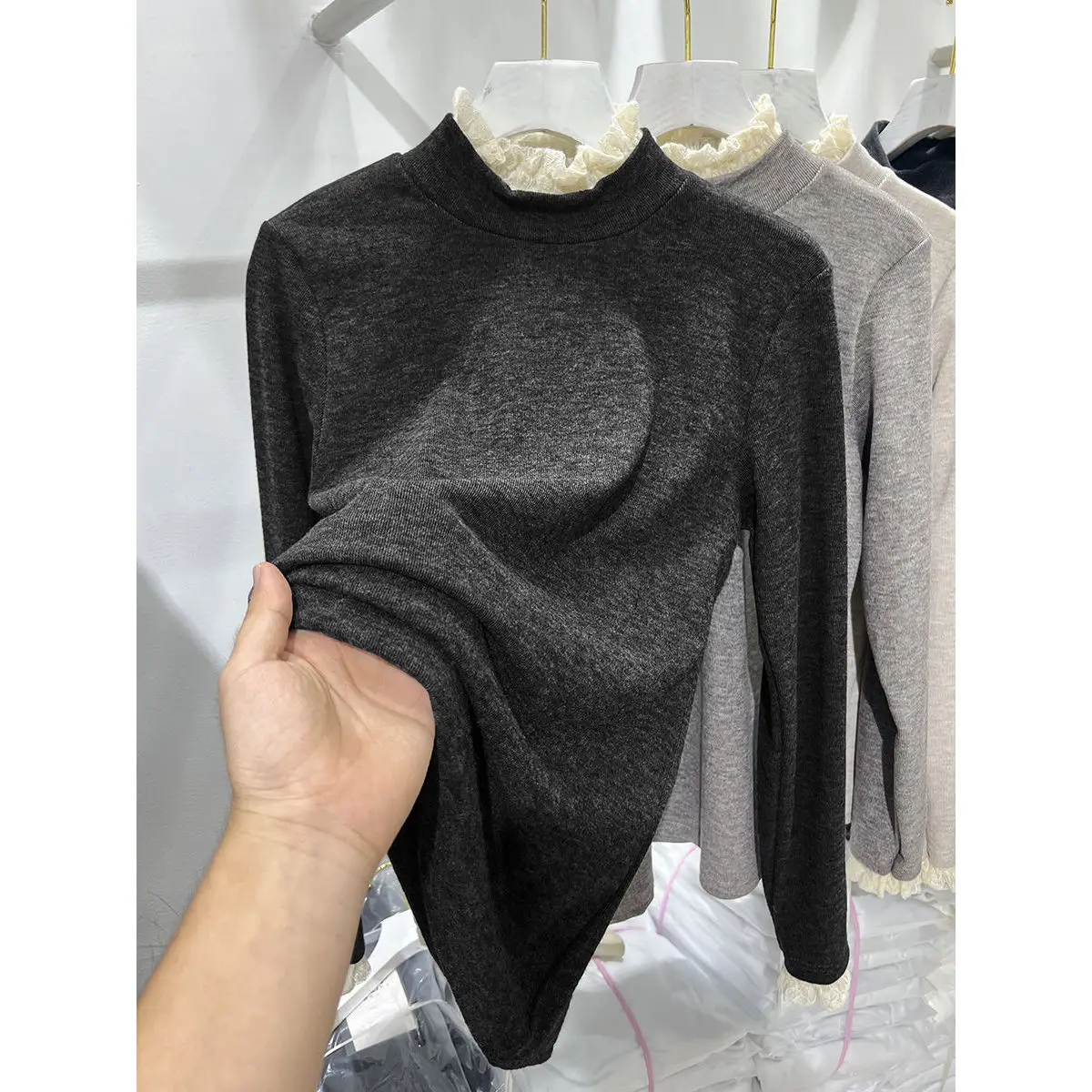 Women's Thickened Half-High Collar Lace Base Shirt Inner Wear Winter New Design Sensation Wood Grain  Lace Top