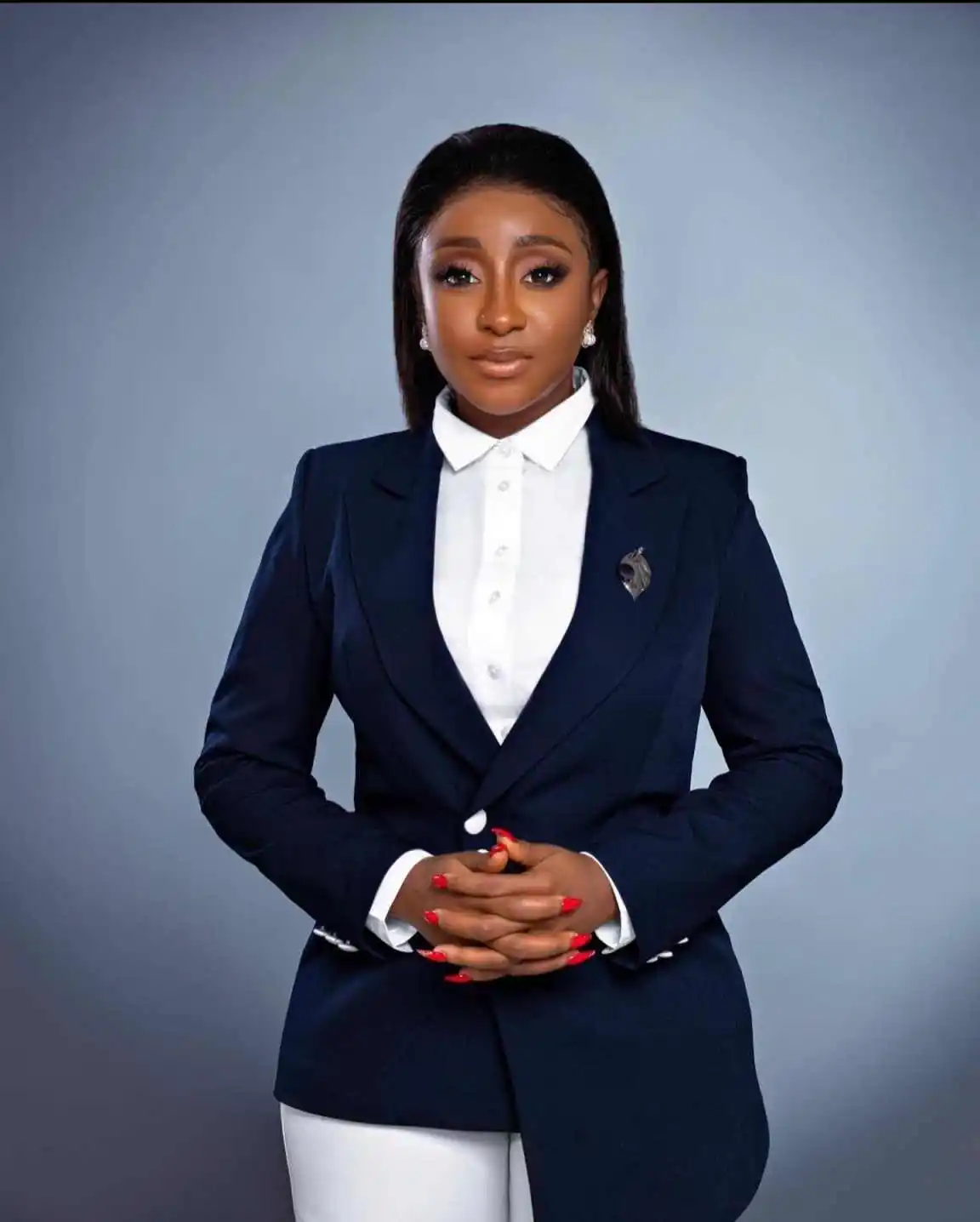 Customized Luxury 2 Piece Set Single Breasted Women Suits Simple Beads Notched Lapel Plus Size Luxury Women Blazer