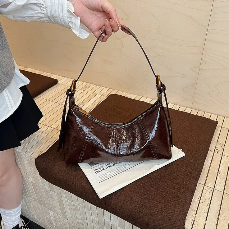 

Minimalist Vintage Fashionable Handbag For Women Crossbody Bag With Letter Logo Trendy Simple Casual Everyday