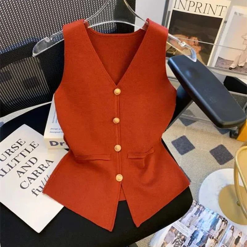 

Old Money Style Angola Red V-neck Knitted Vest Women's Autumn Luxury Sleeveless Unique Tank Top Digging Shoulders Small Top