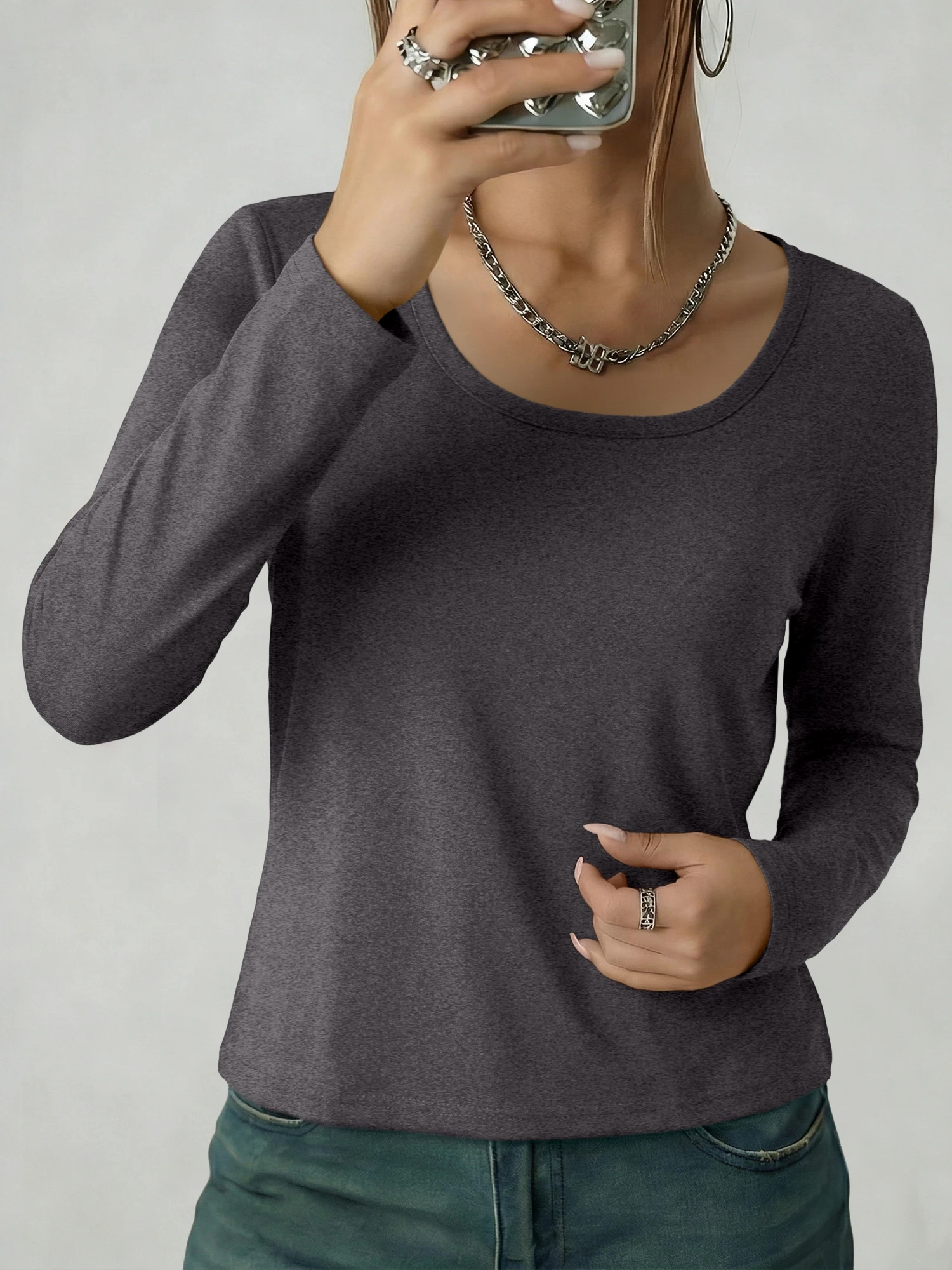 Modern Sleek U‑Neck Long‑Sleeve Top, Close‑Fitted Basic for Street Style & After‑Dinner Hangouts