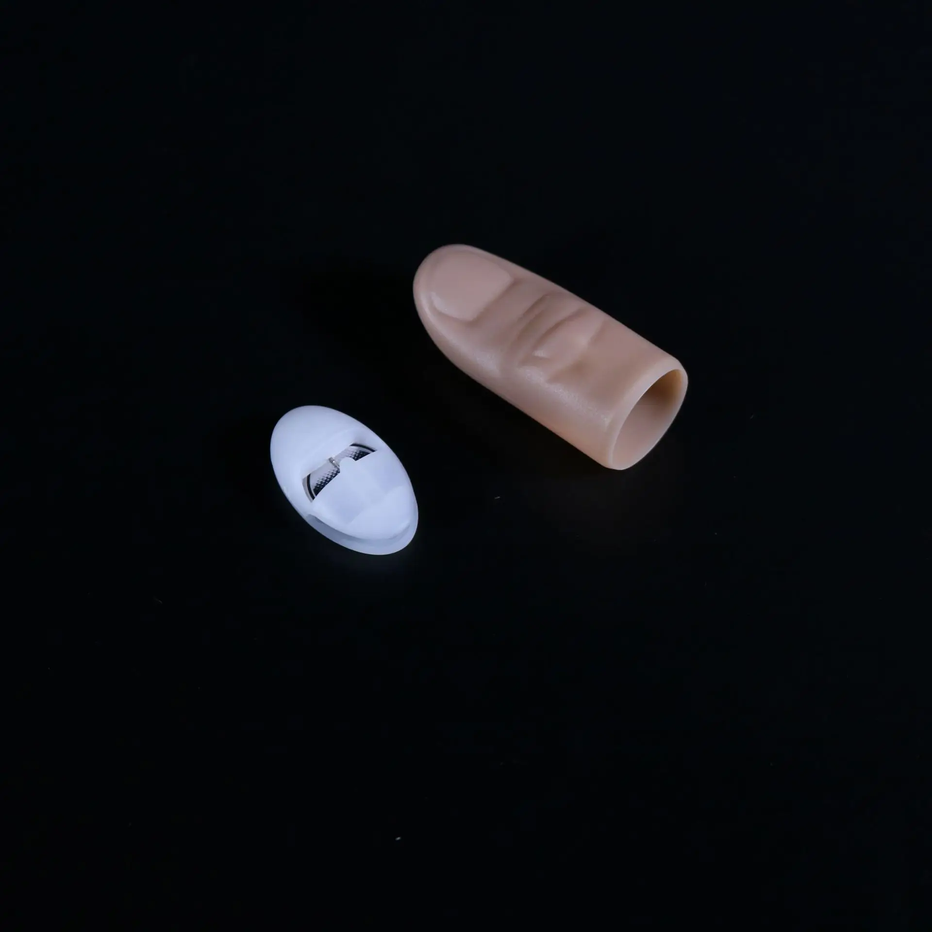 1pair Fingers Thumbs with LED BatteryCreative Funny Stress Relief Thumbtip Magic Electronic Toys Sleight Of hand Trick
