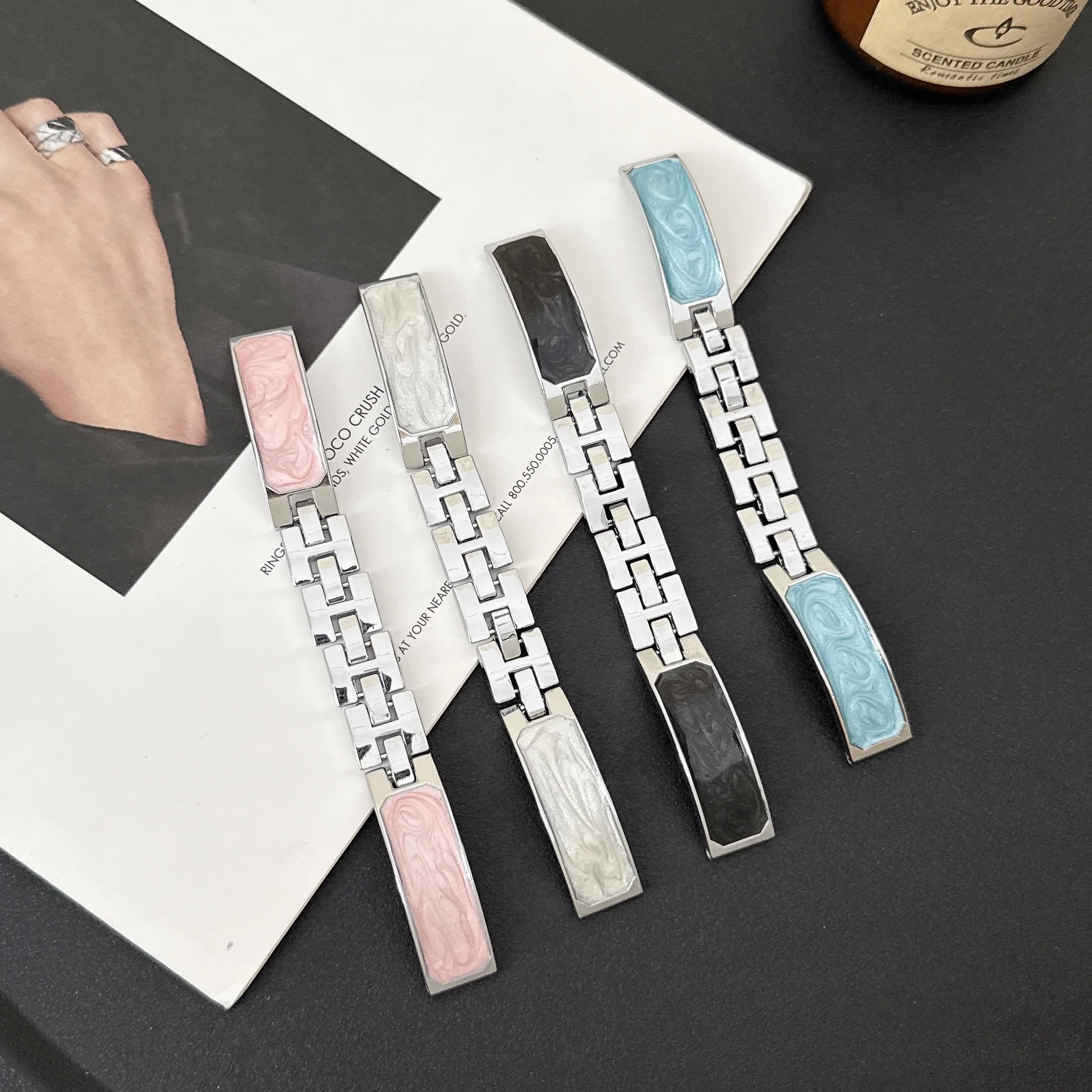 pulseira-para-apple-watch-series-12-11-10-9-8-7-se-bracelete-ultra2-38-42mm-pulseira-de-relogio-de-metal-com-flores-em-resina-uv