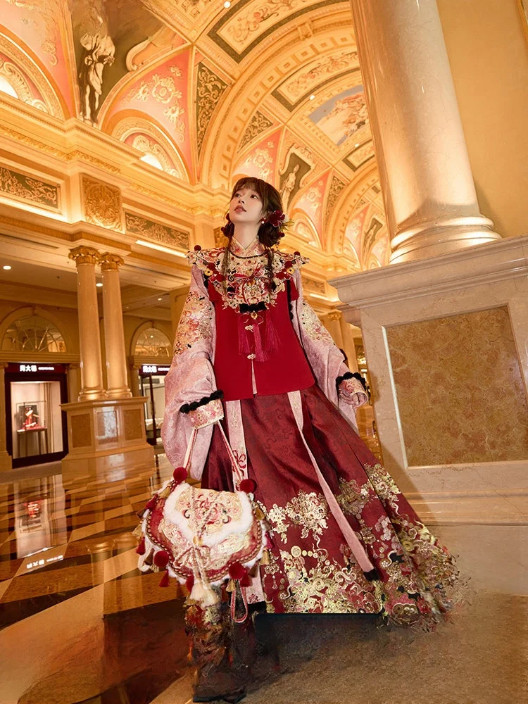 

Thirteen Surplus Peony Snake Guard New Year Visit Year End Celebration Ming Dynas Hanfu Women's Winter Outfit Battle Robe