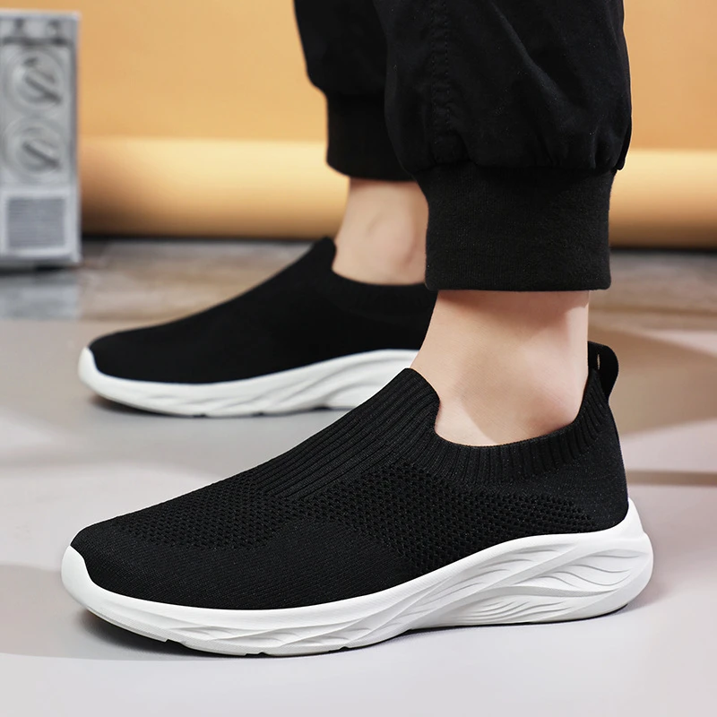 

Summer Men's Shoes Flying Mesh Breathable Casual Shoes Light Sports And Casual Running Shoes Travel Shoes Fashionable Versatile