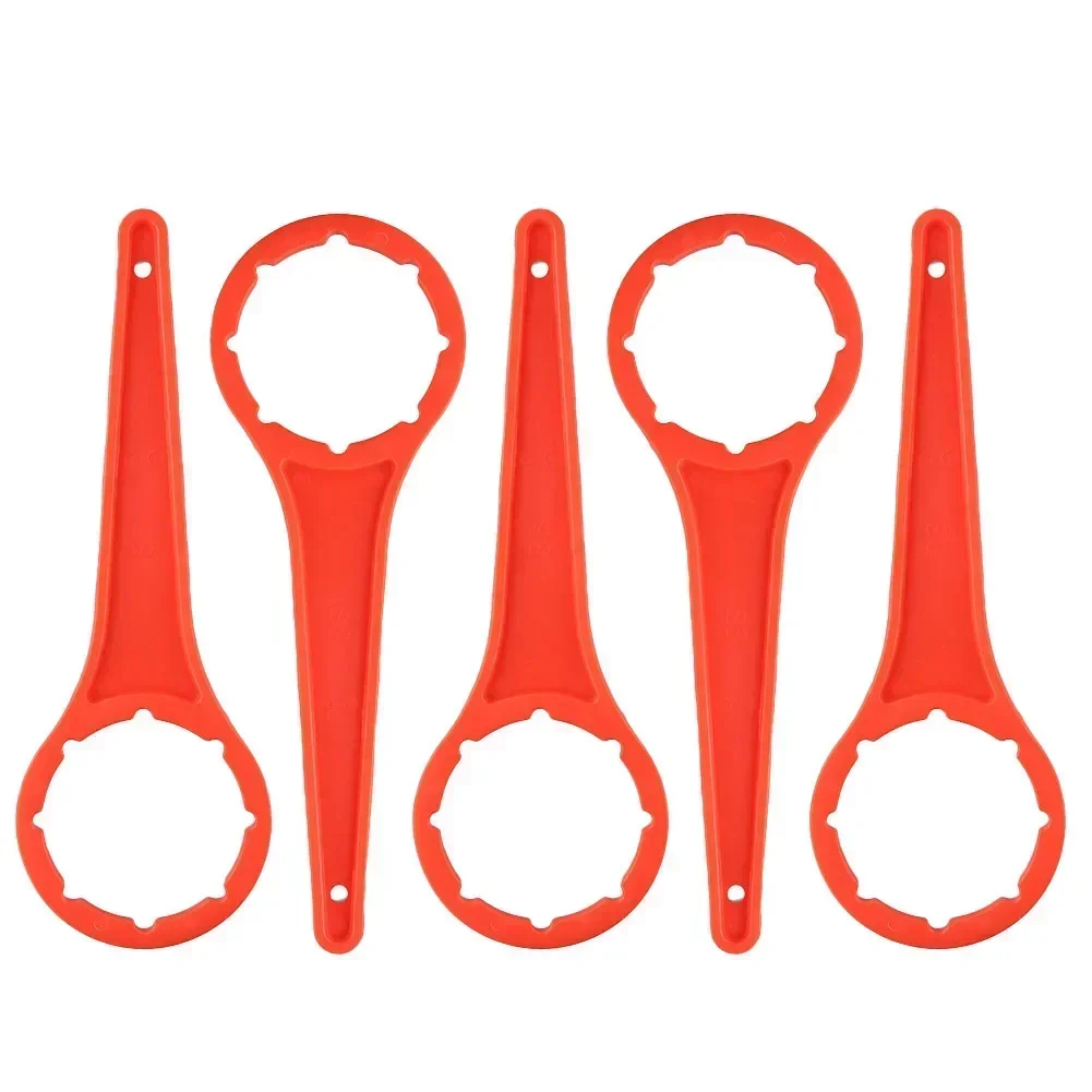 

Innovative Efficiency Get the Job Done with This Essential Pack of Five Tools Designed for Opening Standard Bucket