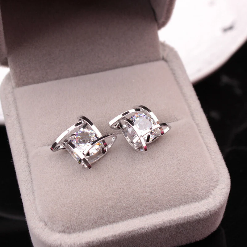 New Fashion Women Earring Hollow Out Square Zircons Earrings Ear Studs Rhinestones Stud Earrings Gold And Classic Colors Jewelry