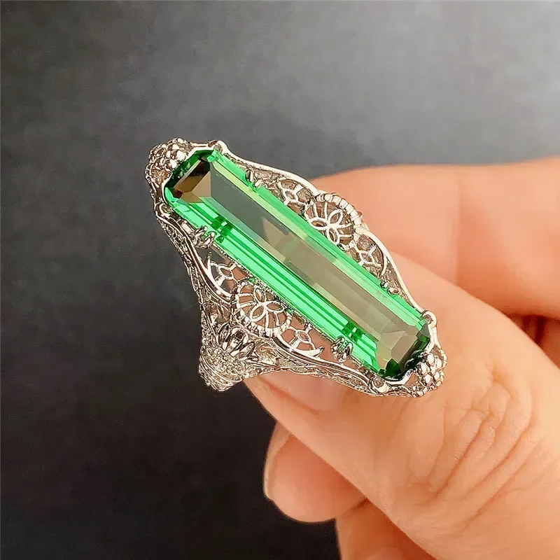 Champagne Colored Oval Zircon Ring, New Trendy High-end Design, Trendy Flowing Banquet, Luxurious and Elegant Women's Jewelry view 2