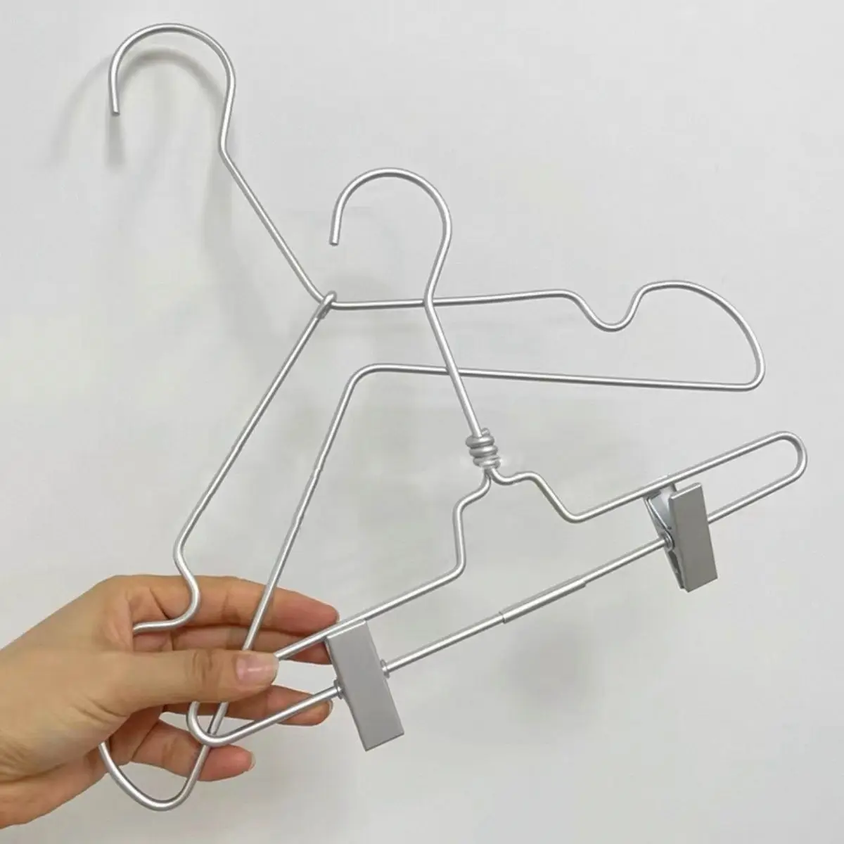Silver Aluminum Alloy Metal Hangers Non-Slip Shoulder Grooves Clothes Hanger Space Saving Coat Hanger for Wardrobe Closet view 4