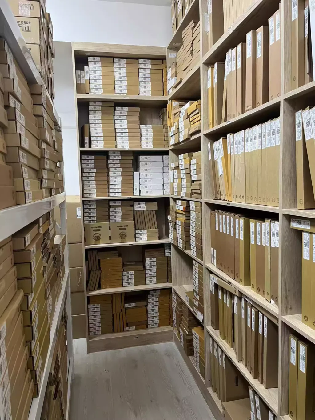 Новый оригинальный чип датчика интегральной схемы LM75AI LM75AIM