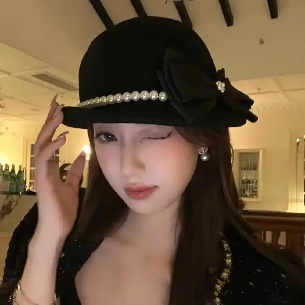 الرجعية القوس القوس اللؤلؤ الرامي قبعة موزع الصحف قبعات الصوف فيدوراس الشتاء أنيقة بسيطة المرأة موضة الدفء قبعة اللؤلؤ الموضة