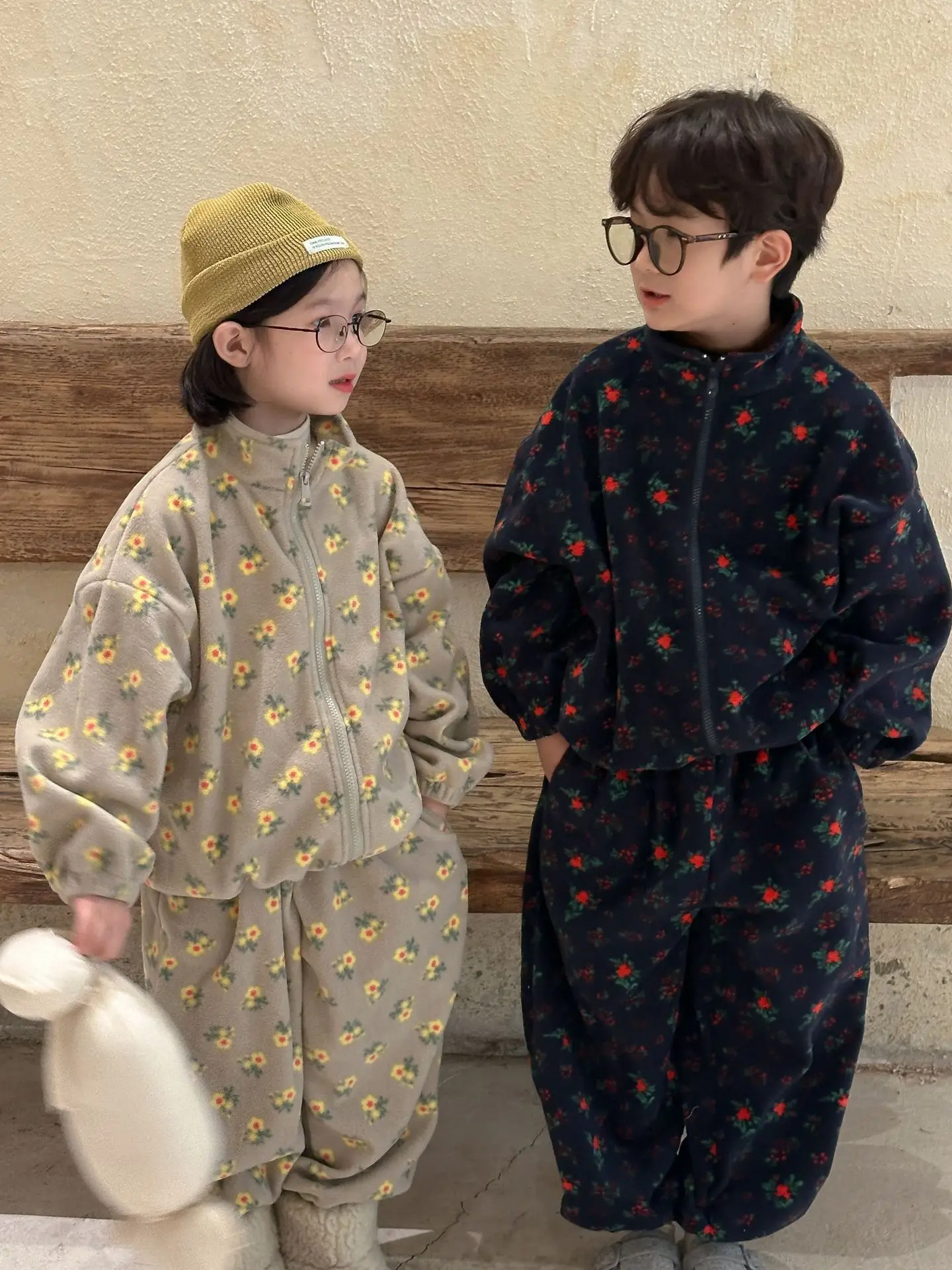 

2025 Winter New Children Warm Clothes Set Plus Velvet Thick Boys Girls Flower Print Zipper Coat + Pants 2pcs Suit Kids Outfits