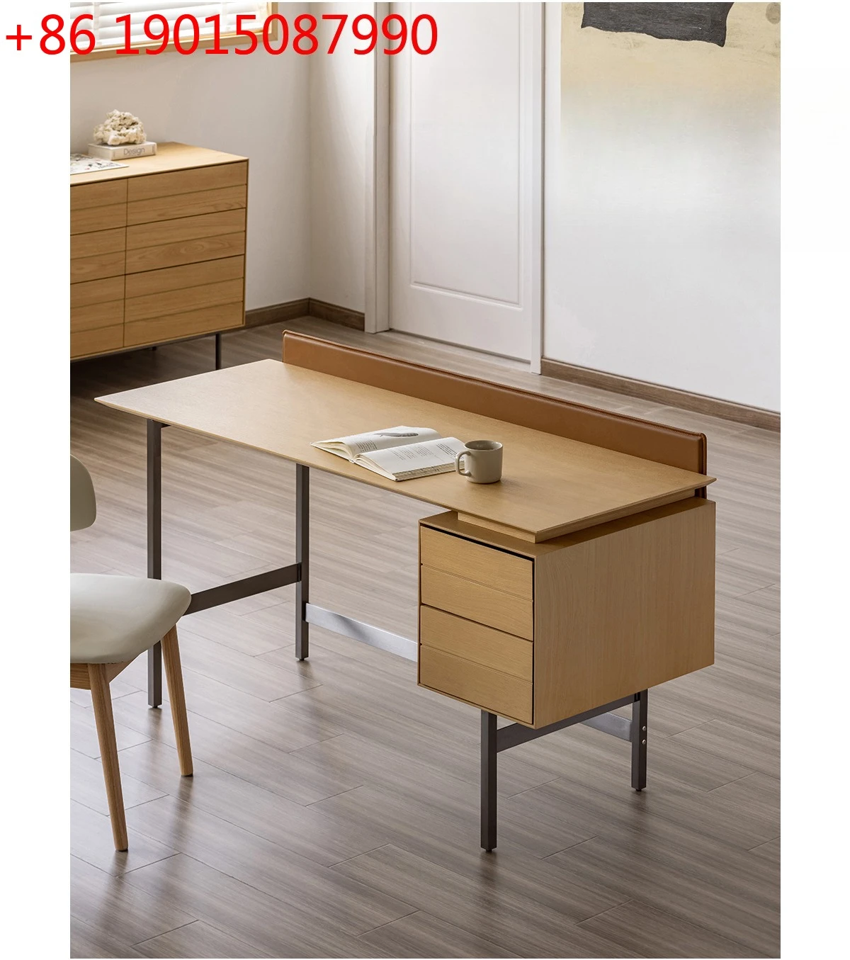 

Рабочий стол из массива дерева в стиле лофт: роскошный, современный, для кабинета или дома, для компьютера, для работы.