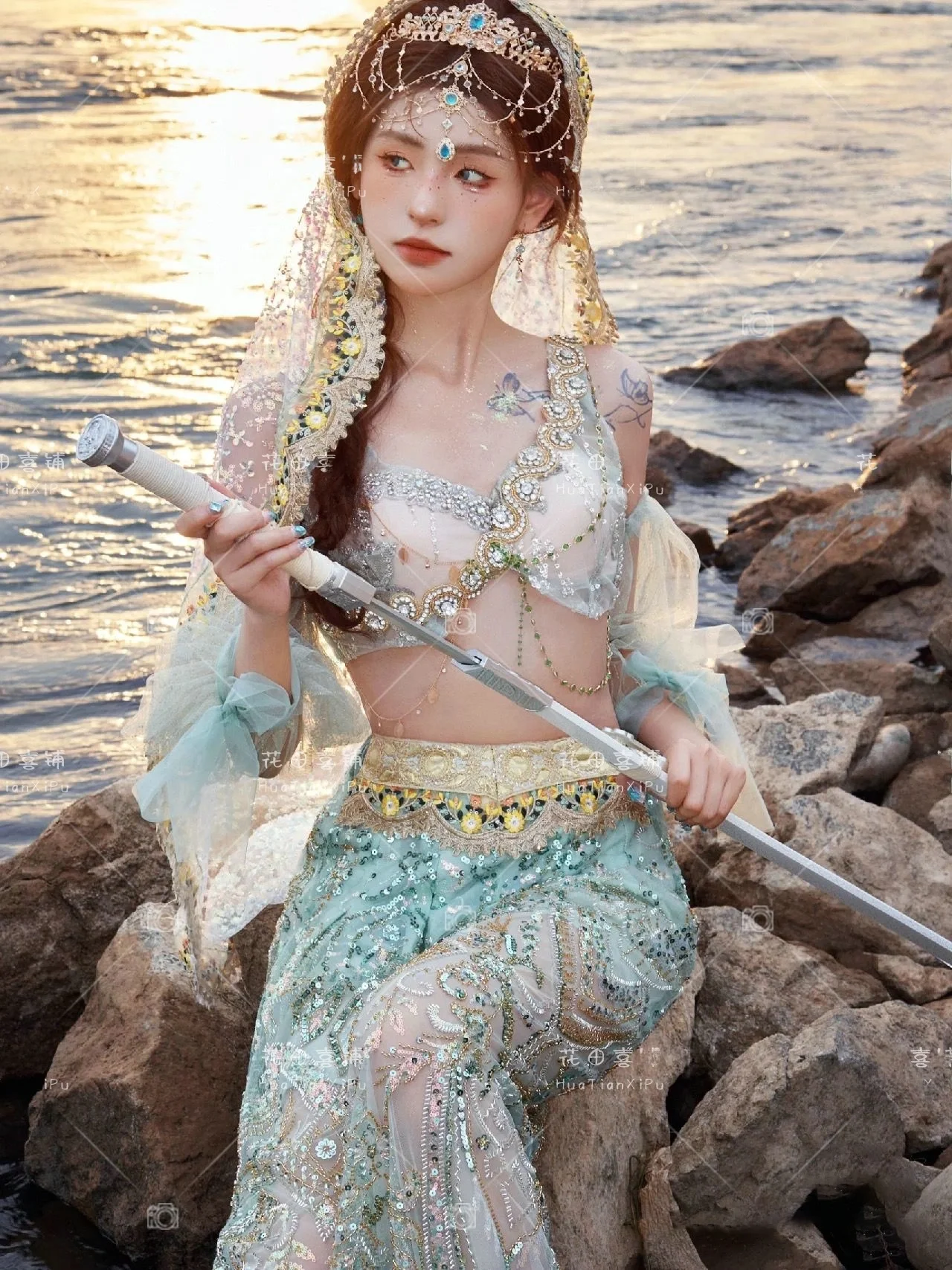 

Новая коллекция: Пляжное платье-русалка в этническом стиле Хани из Сишуанбаньна для фотосессий, лето 2024