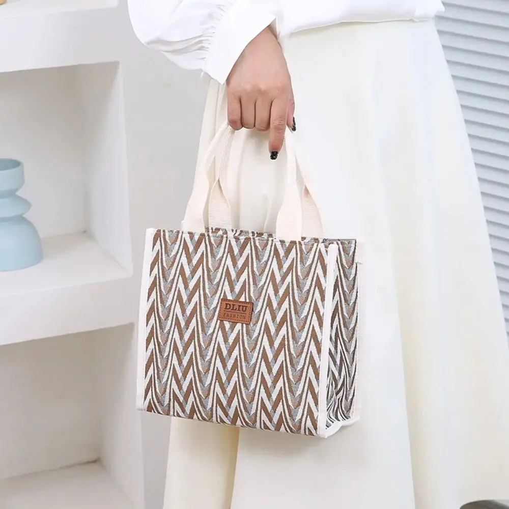 Casual Chevron Pattern Women's Tote Bag Large Capacity Zipper Lunch Bag Portable Canvas Letter Patch Decor Handbag