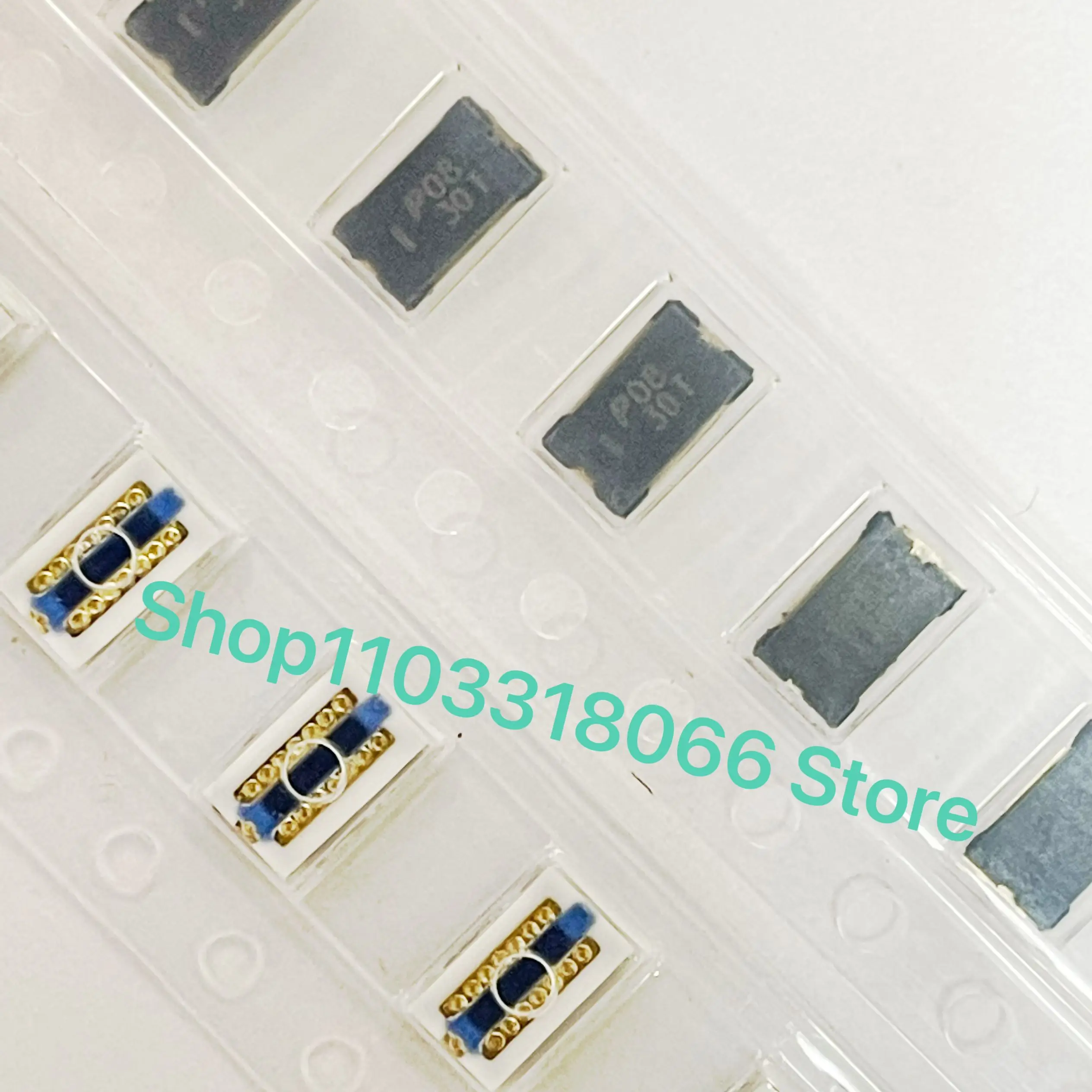 P0830T 30A 36V 2cells Three-terminal lithium battery fuse can replace 30AS2A. Size: 5.4*3.2mm. Original stock available.