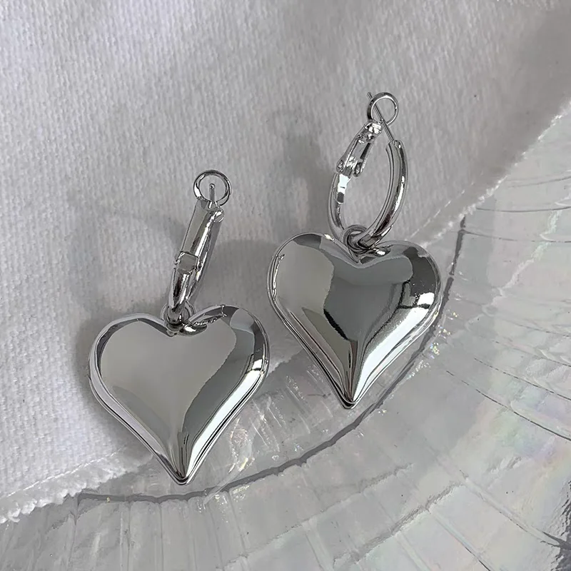 Brass With 18K Gold Big Heart Hoop Earrings Women Jewelry Punk Party T Show Gown Runway Korean Japan INS