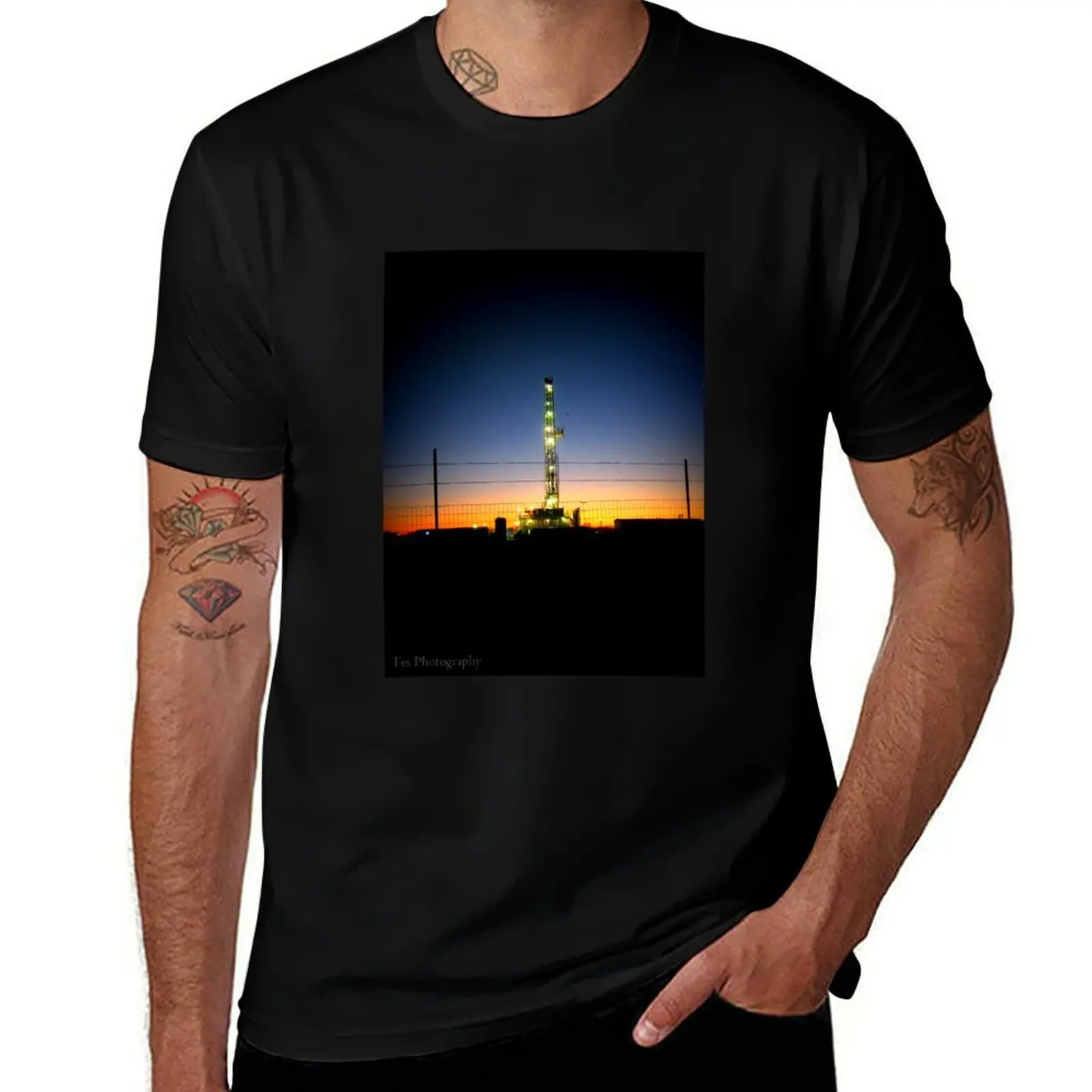 

Oil Rig Sunset T-Shirt Classic Print Short Sleeve Shirt