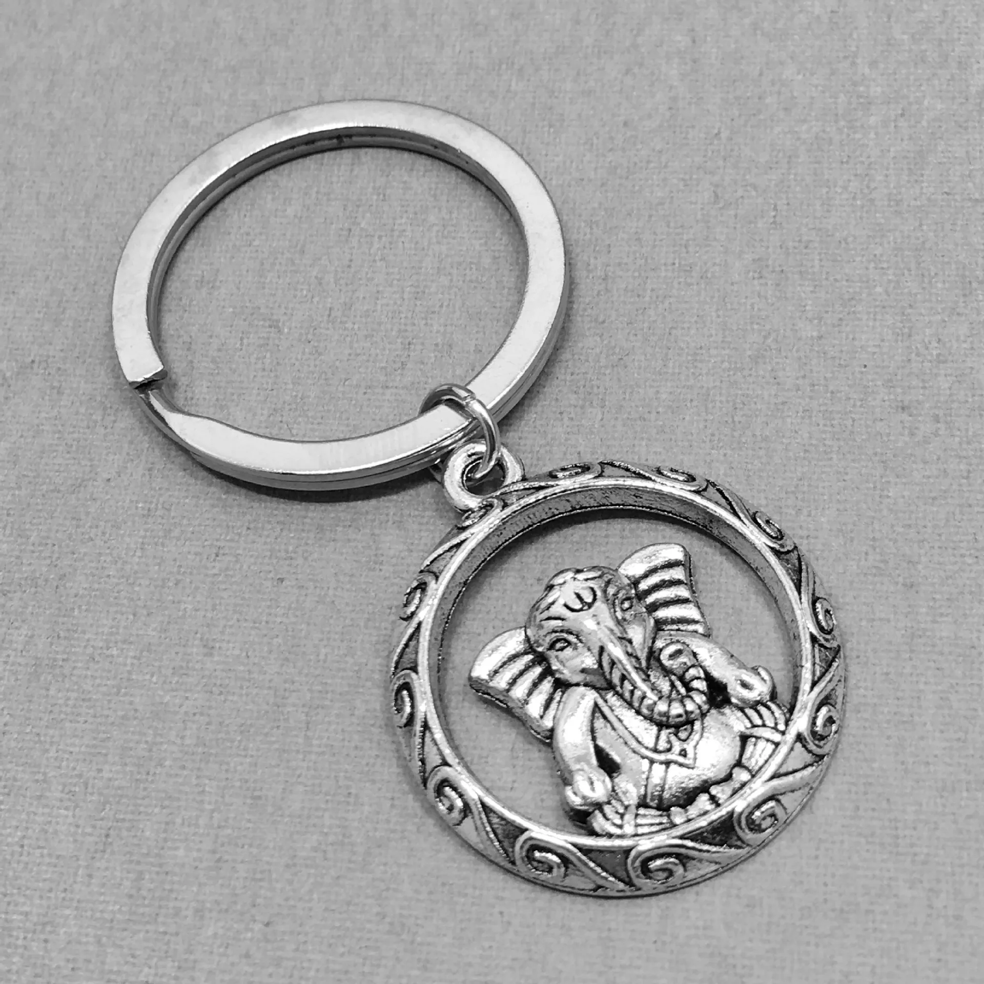 keychain indian Gift Vintage Antique Silver Color 38x38mm Indian Elephant God Om Pendants Keychain Keyring Holder