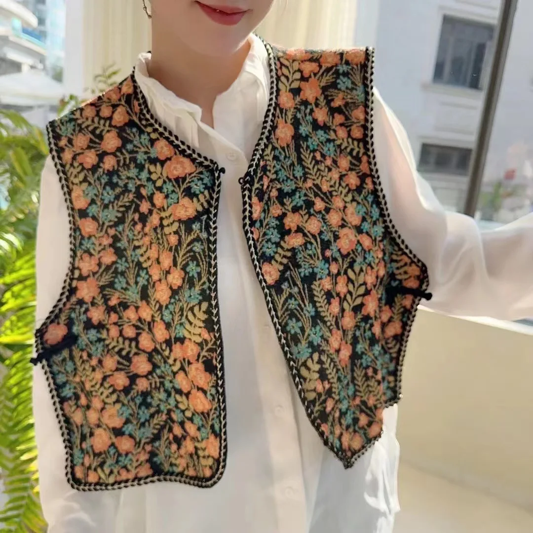 New Bohemian Vest for Women Retro Embroidery National Style Lady Free Shipping