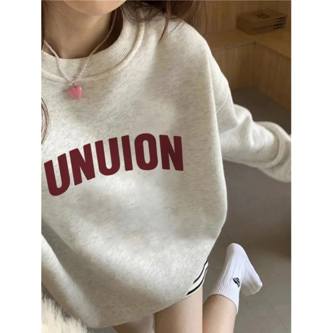 Womens Fashion Crewneck Sweatshirt Casual Winter Fall Soft Pullover Top Cozy Streetwear for Trendy Lazy Days Style