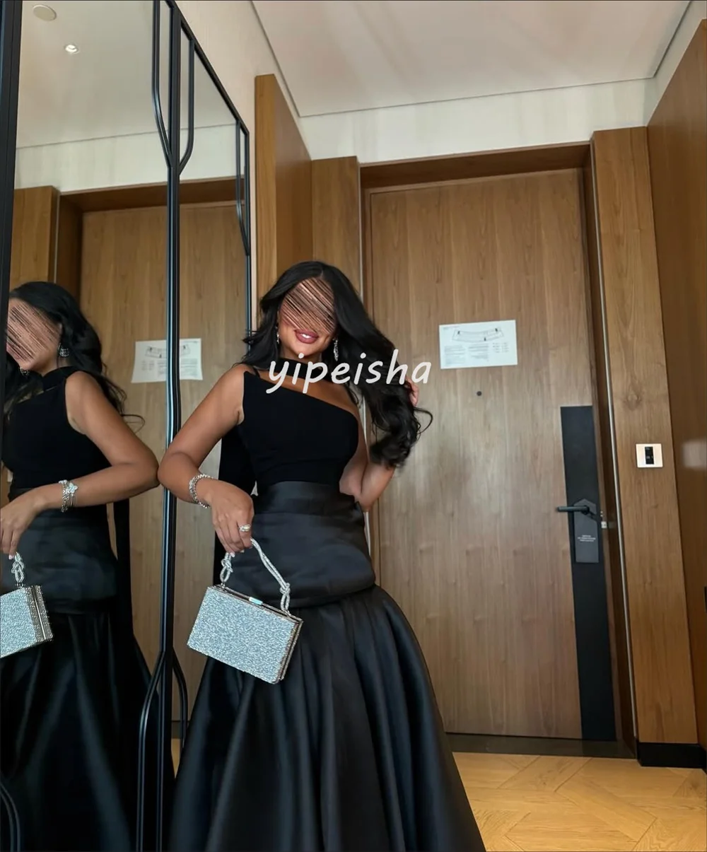 カスタマイズされたクラシックなマッチングジャージープリーツティアードAラインストラップレスロングドレスオーダーメイドの特別な機会のドレス中国風の絶妙な