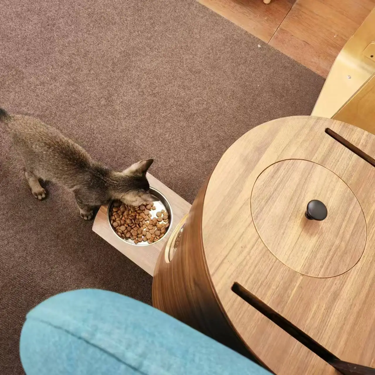 [Smoked Walnut] Qu Mu Pet Feeder Store Grain Cats and dogs Feed Wooden Store Grain Moisture-proof Retro Wind Store Grain