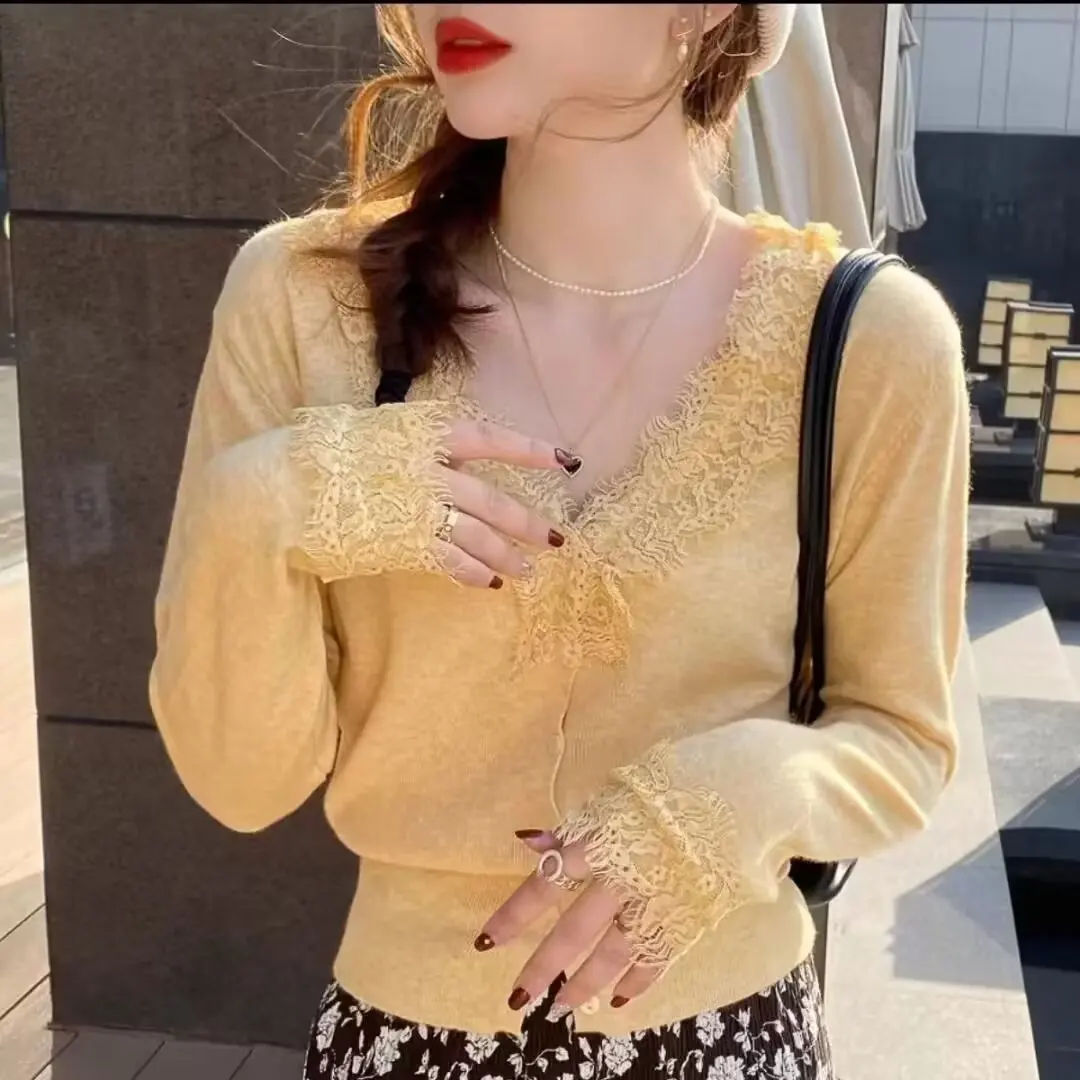 Femme Simplicity Elegant Lace Solid Color V-neck Long Sleeve Sweater Coat Women Clothes All-match Lace Patchwork Slim Cardigan