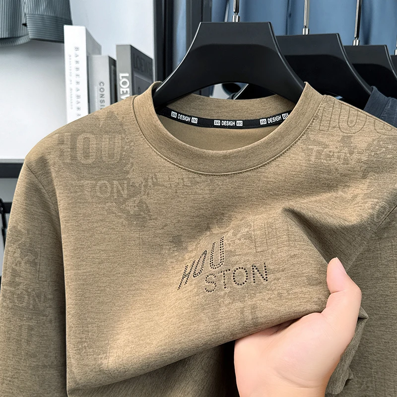 تي شيرت رجالي عالي الجودة بأكمام طويلة ورقبة مستديرة مطبوع ملابس داخلية غير رسمية مضادة للتجاعيد ملابس رجالية عصرية