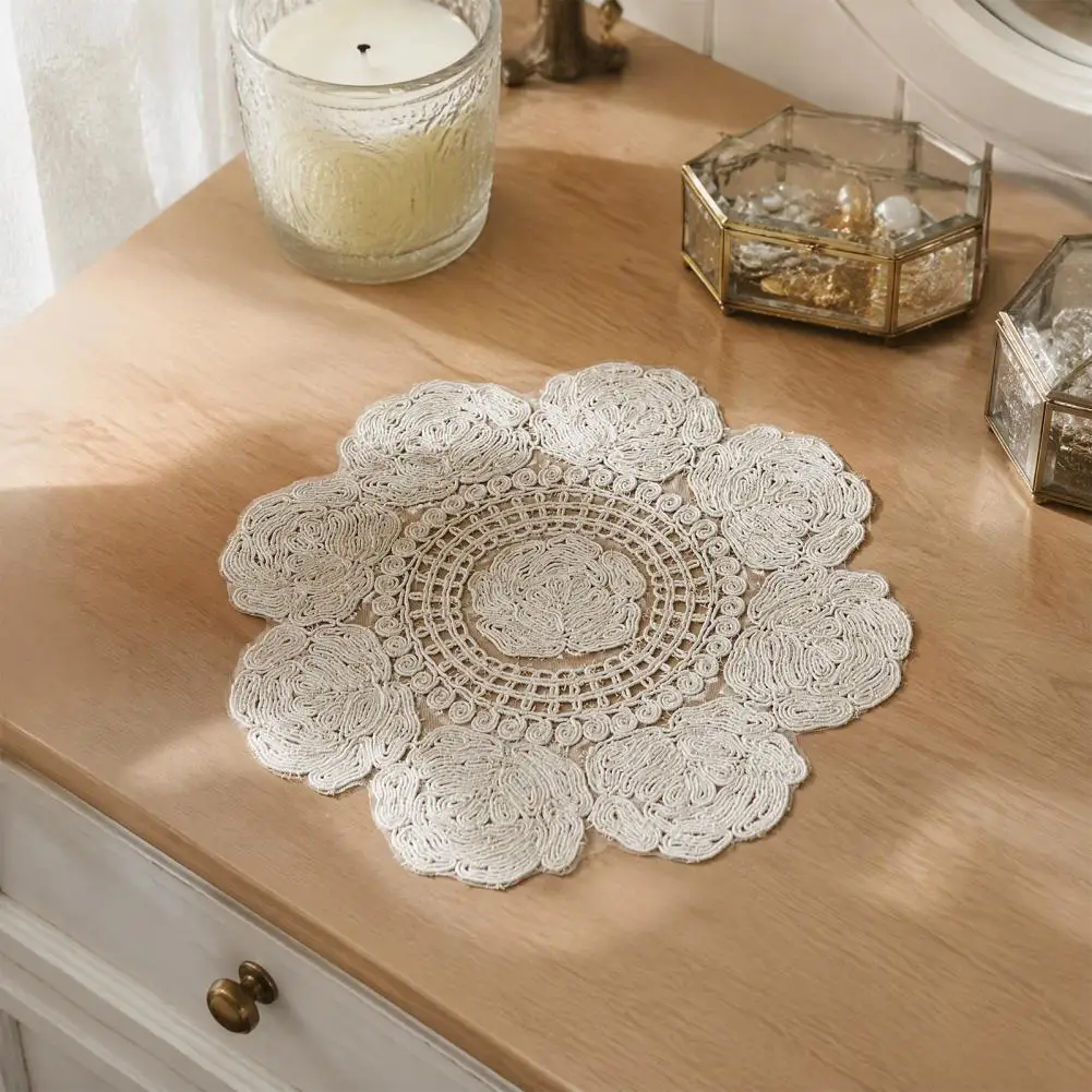 Vintage Floral Table Mats Rose Lace Placemat Doilies Embroidered Round Coaster Mats Handmade Retro Table Decoration for Dining