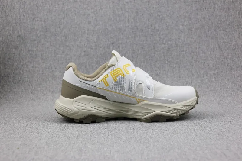 Breathable Cushioning Platform Neutral Running Shoes Outdoor Running Shoes Marathon Running Shoes Track and Field Shoes